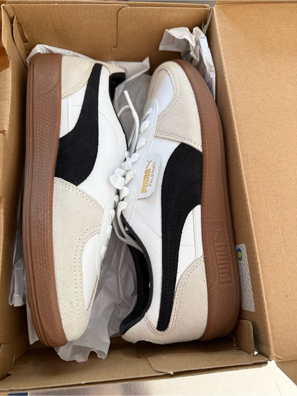 PUMA Woman’s White Vapor   Grey Gum Casual Leather  Suede Sneakers New in Box